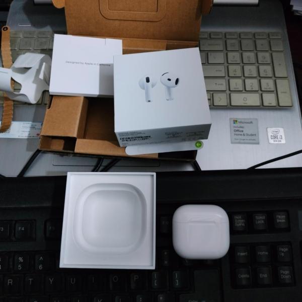 Apple AirPods 4 with ANC – 30H Battery, USB-C & Wireless Charging, iOS & Android